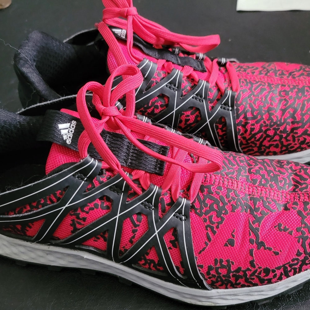 Women's Adidas Vigor Boost size 7
